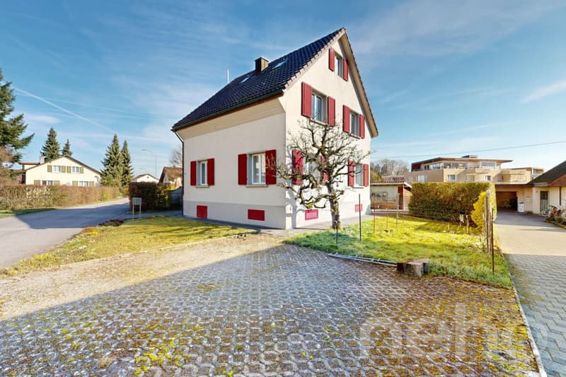 Charming 4-room single-family house with development potential on 732m2 plot (1)