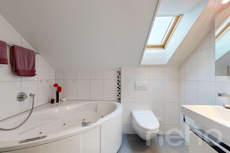 Modern Home with High-Quality Finishing and Well-Maintained Garden Paradise (10)