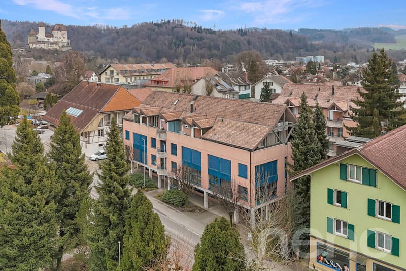 Exclusive attic maisonette with far-reaching views and development potential (2)