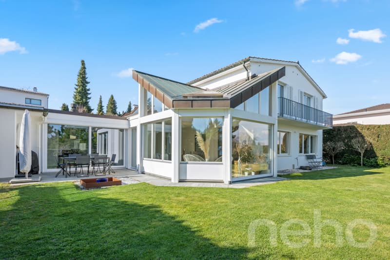 Exclusive villa with gallery, indoor pool, and garden idyll (2)