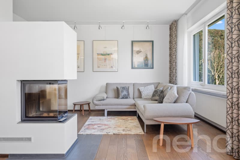 Exclusive villa with gallery, indoor pool, and garden idyll (11)