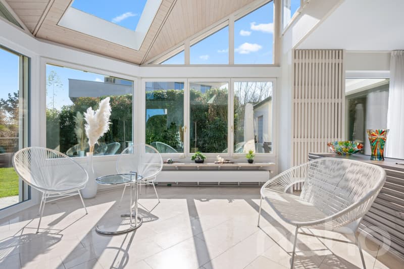 Exclusive villa with gallery, indoor pool, and garden idyll (8)