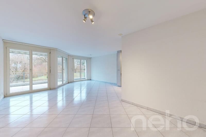 Appartement lumineux 3.5 pièces avec balcon et belle vue (2)