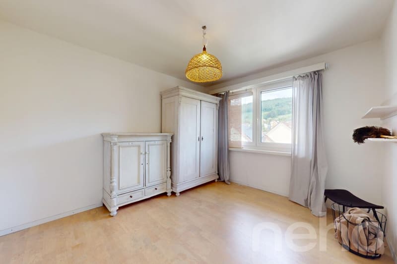 Spacious 6.5 room apartment on its own entire floor! (7)