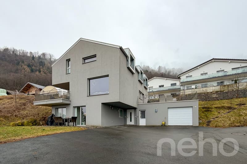 Exclusive: Minergie Villa with two apartments (3)