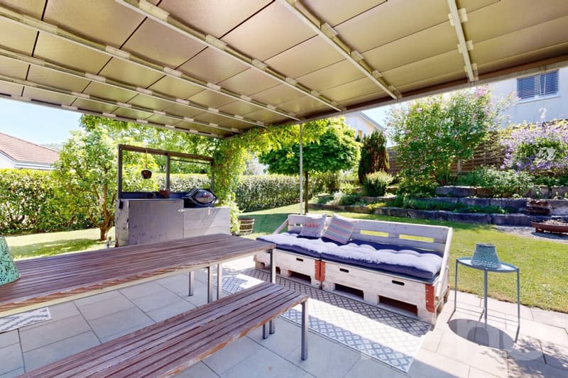 Top maintained 5.5-room single-family home with beautiful garden in 8213 Neunkirch (5)