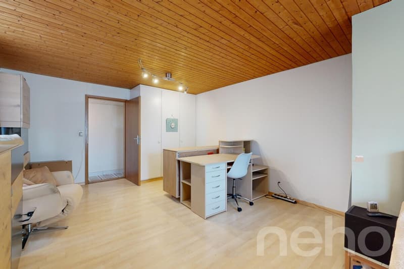 Charming 5-room corner row house in a desirable location in Bottighofen (8)