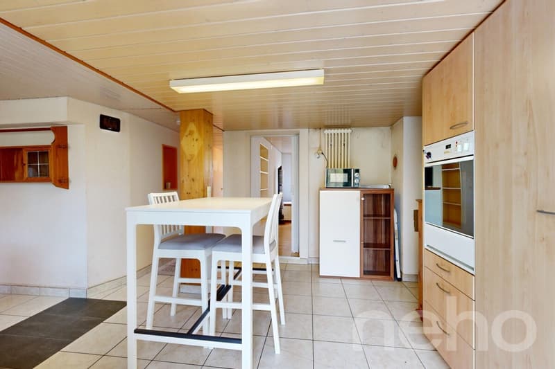 Charming 5-room corner row house in a desirable location in Bottighofen (5)