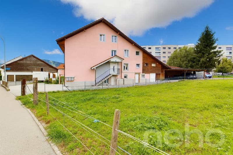 IMMEUBLE DE RENDEMENT RÉNOVÉ, AU CALME, PROCHE DE BULLE EN PLEIN ESSOR (2)