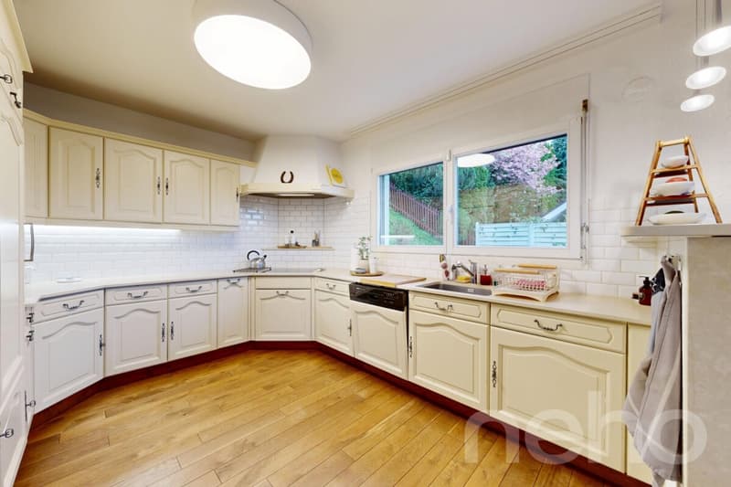 Detached house with panoramic views and garden paradise in Ebikon (8)