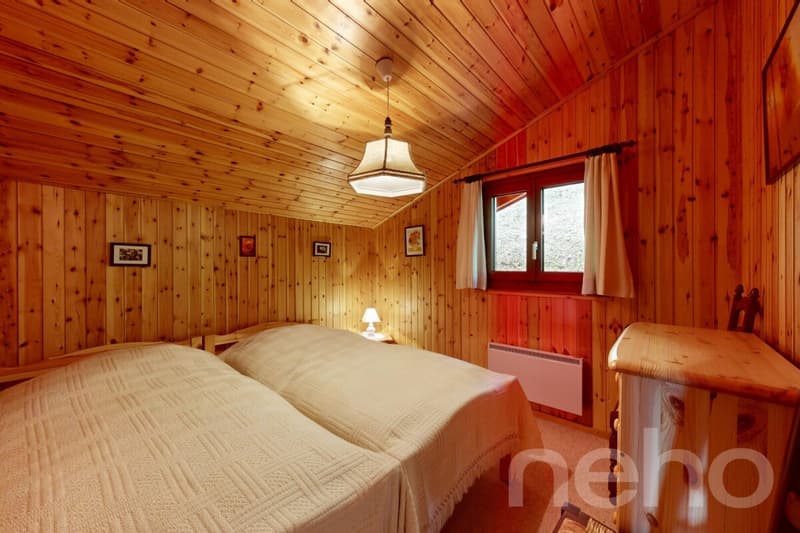 Exclusive: Charming 3-bedroom chalet in excellent condition (11)