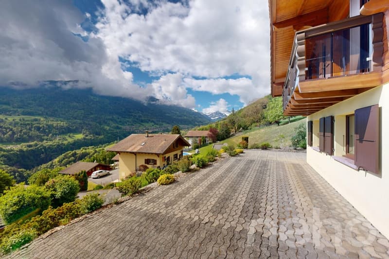 Exclusive: Charming 3-bedroom chalet in excellent condition (4)