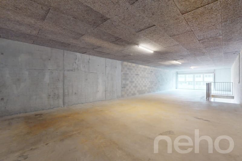 Multi-purpose venue for operators or investors (7)