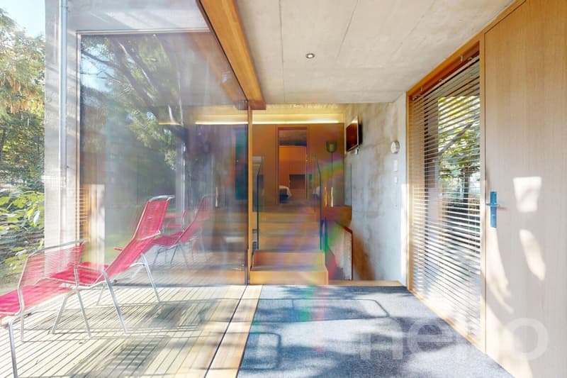 Modern Home with Garden, Garage & Welcoming Ambiance (7)
