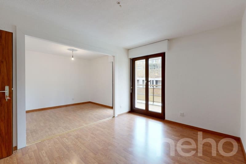 Apartment with panoramic views of the lake and the Alps, close to the center (10)