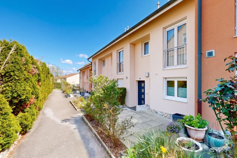 Beautiful semi-detached house with large terrace (3)