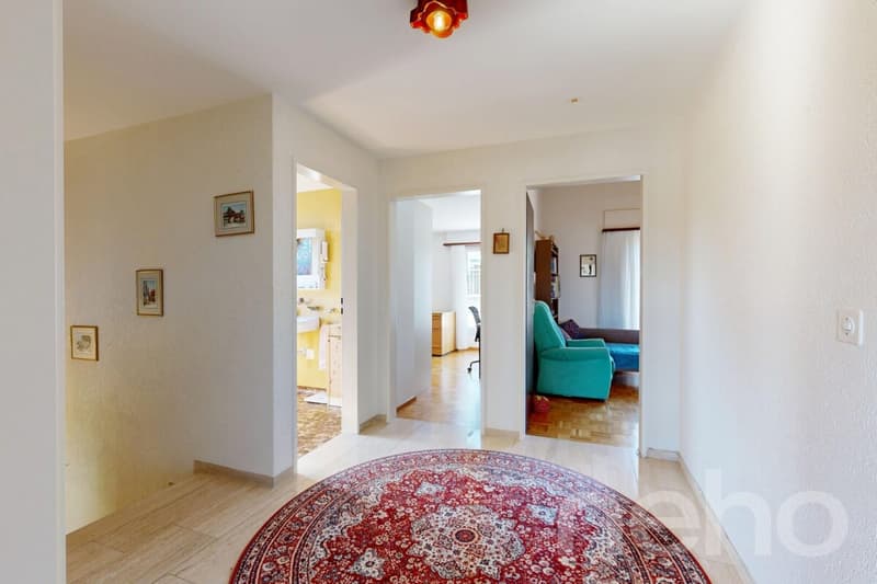 Spacious 6.5-room single-family house on the edge of the building zone (in building rights) (8)