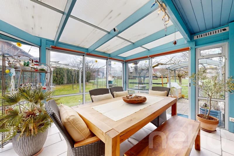 Detached single-family house with sunny garden and winter garden (1)