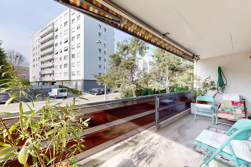 Stylish 4.5-room apartment with balcony in Nidau (10)