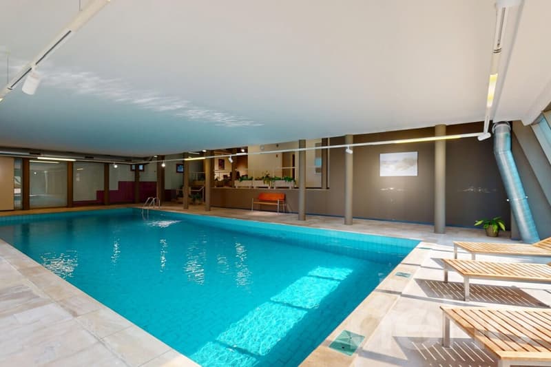Appartement 2,5 pièces en rez-de-jardin avec piscine intérieure (7)