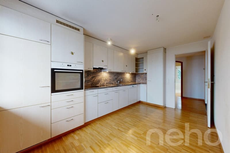 Charming 5.5-room apartment with potential in the heart of Weinfelden (3)