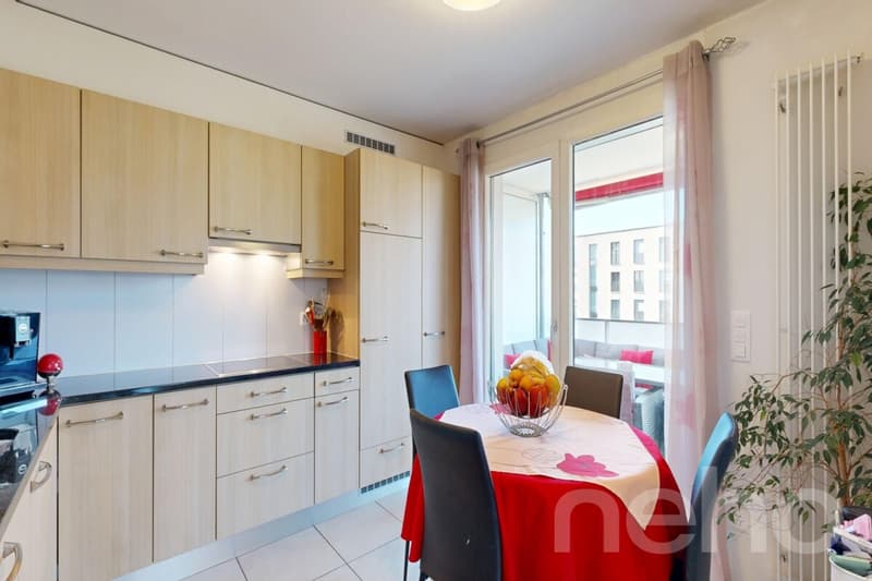 Rare in Villars sur Glâne: Bright top floor with large balcony (7)