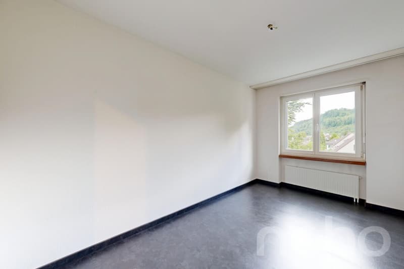 Bright 3.5-room apartment with balcony and garage in Schönenwerd (12)