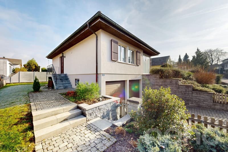 Family-friendly home with garden and double garage in Grenchen (1)