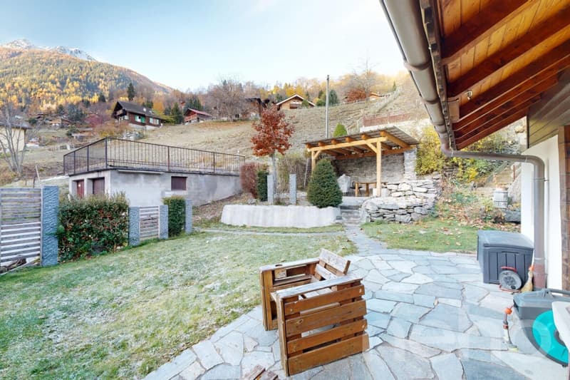 Exclusive: Three-level chalet with garden (8)