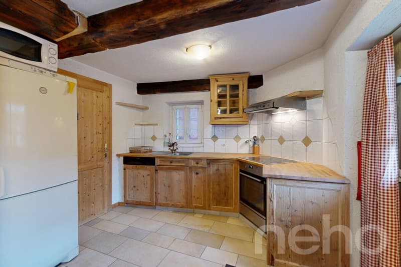 Exclusive: Three-level chalet with garden (12)