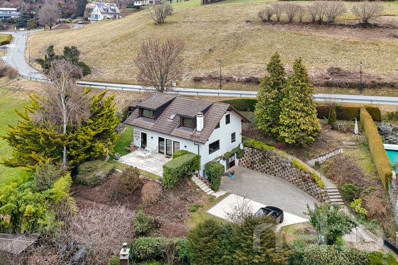 Saint-Légier ? Single-family house with great potential for renovations (2)