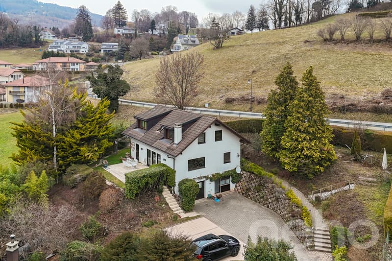 Saint-Légier ? Single-family house with great potential for renovations (1)