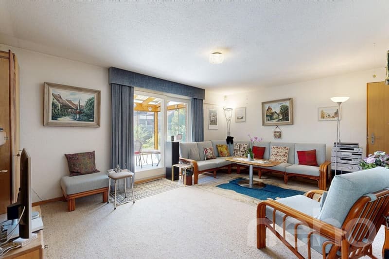Gepflegtes 6-Zimmer-Einfamilienhaus mit Wintergarten und Solaranlage (4)