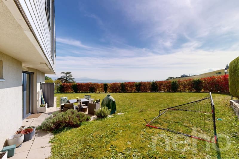 Contemporary house with exceptional volumes and lake and Alpine views (9)