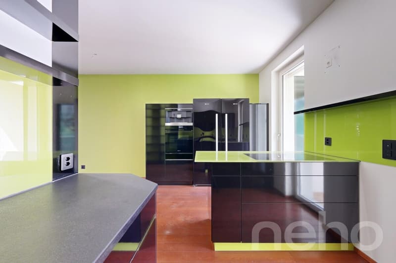 Urban loft living with two balconies in the heart of Basel (5)