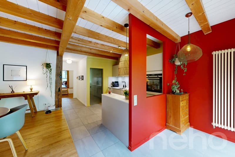 Renovated 1640 Farmhouse: 2 Apartments + Huge Barn with Great Potential (4)