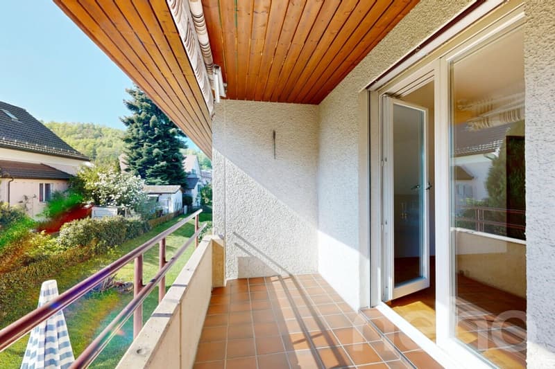 Grosszügige 5-Zimmer-Wohnung mit zwei Balkonen und Lift (12)