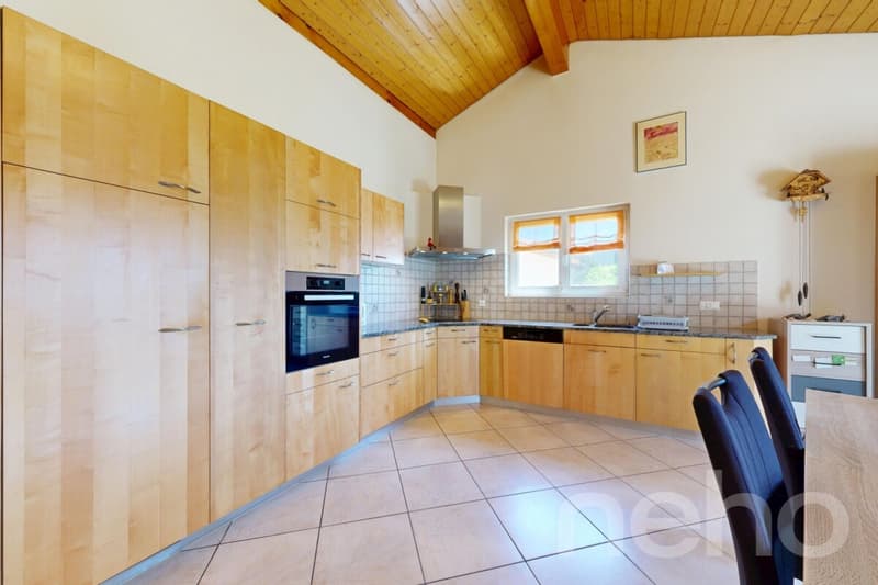 Bright ground-floor villa with tree-lined garden in Onnens (7)