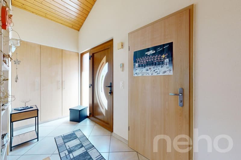 Bright ground-floor villa with tree-lined garden in Onnens (12)