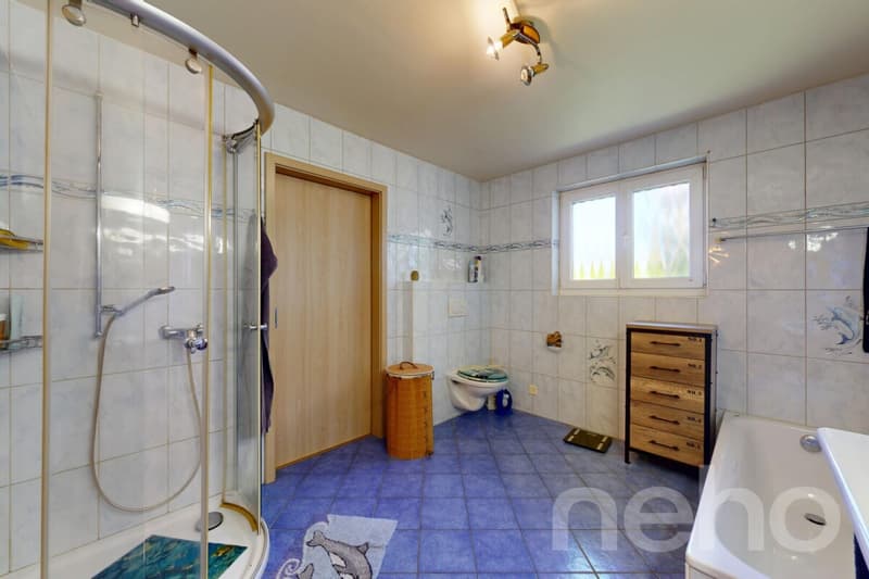 Bright ground-floor villa with tree-lined garden in Onnens (8)