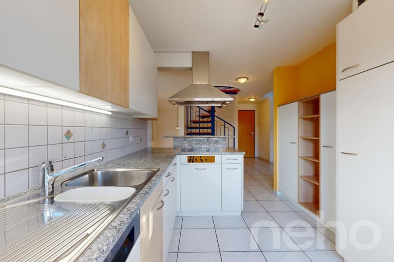 Stylish 4.5-room attic maisonette with charm and comfort (8)
