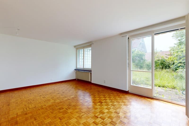 Reihenhaus mit Garten und Modernisierungspotenzial in Reinach (11)