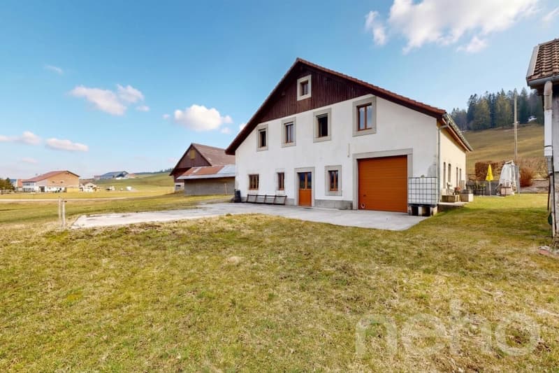 Einfamilienhaus mit etwa 380 m², großes Grundstück und Bergblick (12)