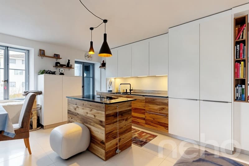 Beautiful 5-room apartment of 97 m² in the center of La Plaine (1)