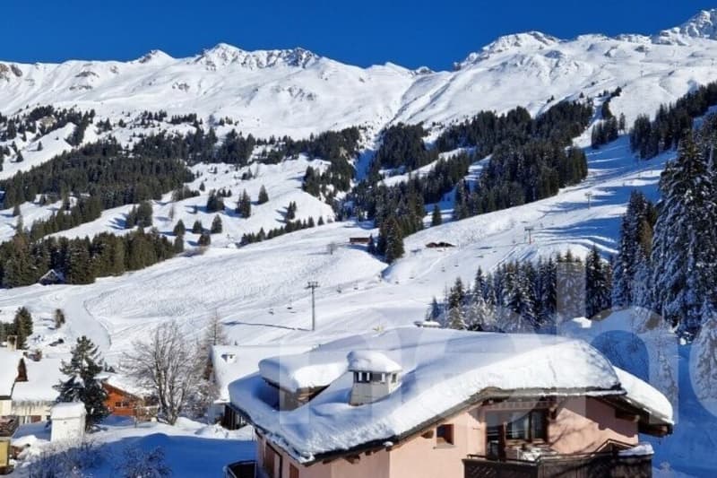 Charmant appartement maisonnette avec ski-in/ski-out et vue sur la montagne à Parpan (10)