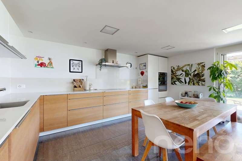 Family apartment with large private garden (4)