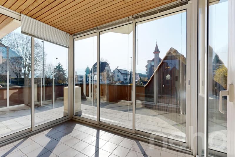 Appartement 4.5 pièces avec terrasse, jardin d'hiver et garage (3)