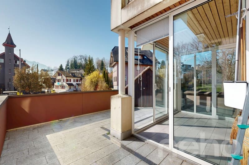 Appartement 4.5 pièces avec terrasse, jardin d'hiver et garage (4)