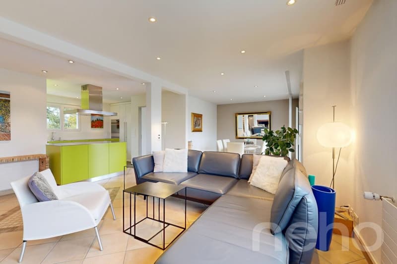 Breathtaking Panorama: Exclusive 5.5-Room Single-Family Home with Pool (4)