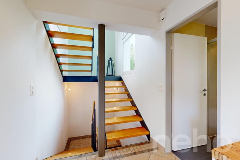 Breathtaking Panorama: Exclusive 5.5-Room Single-Family Home with Pool (8)
